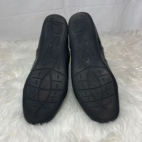 Clarks Artisan Black Leather Ruched Side Zip Booties Sz 8.5 - Picture 6 of 6